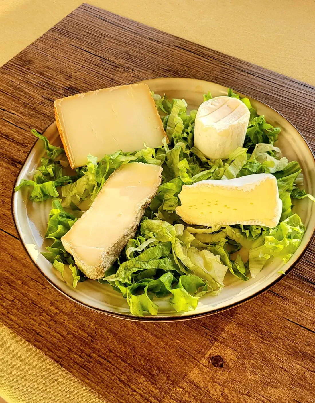 Fromage servi à table